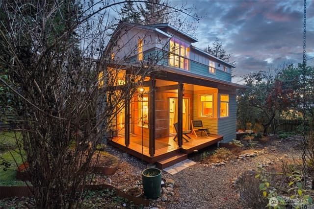 Property photo for 20215 15th Avenue NW #C, Shoreline photo 2