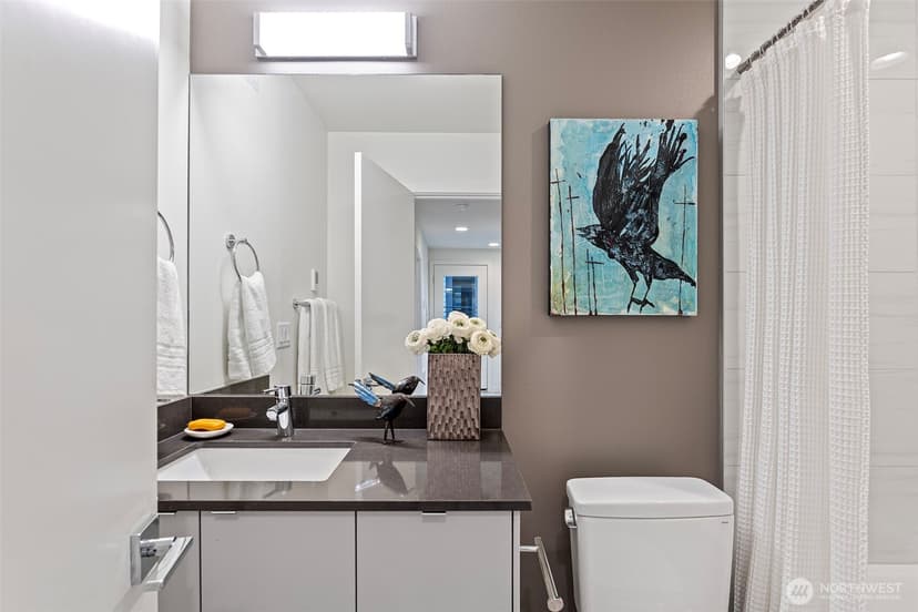 Property photo for 2527 29th Avenue S #B, Seattle photo 7