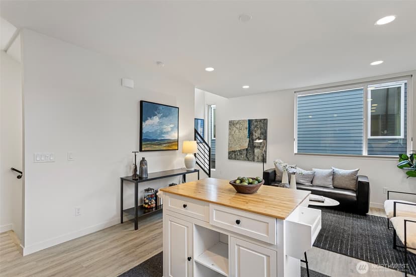 Property photo for 2527 29th Avenue S #B, Seattle photo 12