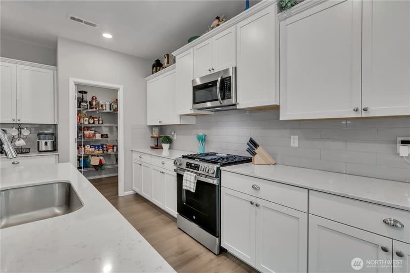 Property photo for 1226 Baker Heights Loop, Bremerton photo 9
