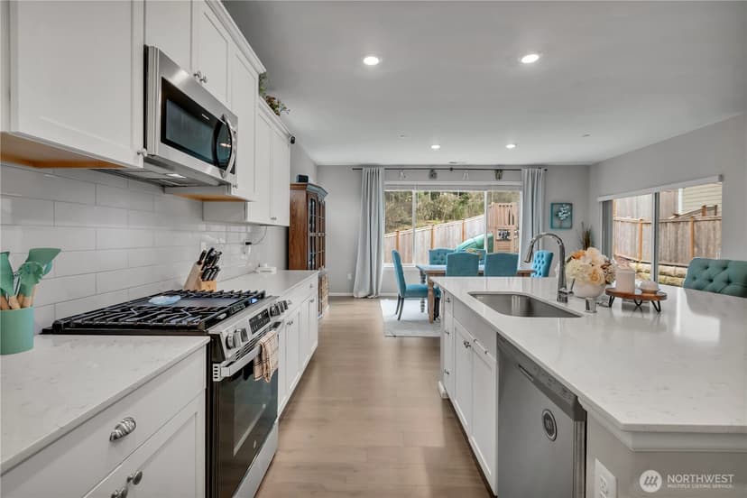 Property photo for 1226 Baker Heights Loop, Bremerton photo 10