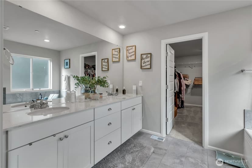 Property photo for 1226 Baker Heights Loop, Bremerton photo 25
