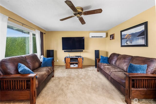 Property photo for 1100 7th Avenue SE #8, Puyallup photo 3