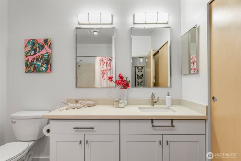 Property photo for 3213 Harbor Avenue SW #216, Seattle photo 18