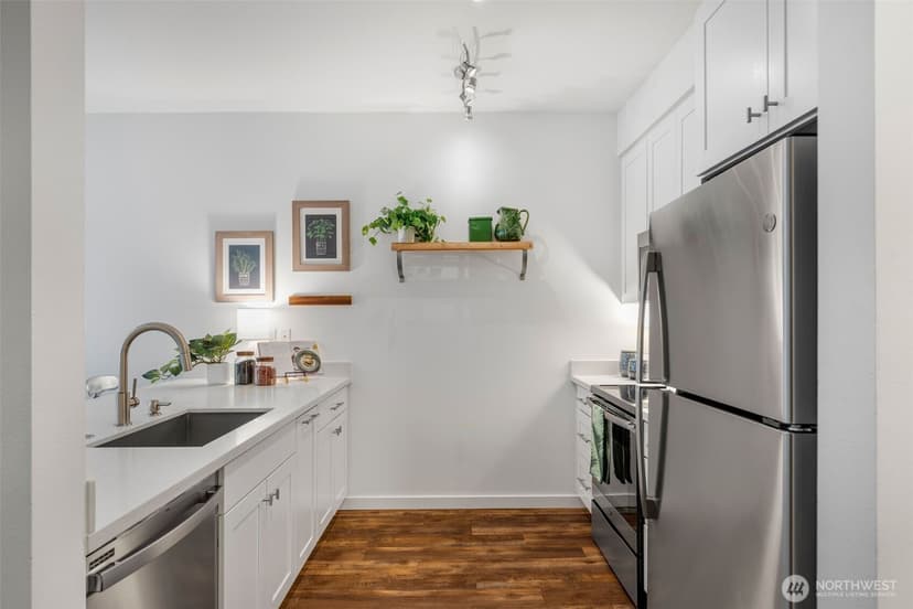 Property photo for 3213 Harbor Avenue SW #216, Seattle photo 12