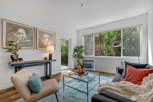 Property photo for 3213 Harbor Avenue SW #216, Seattle photo 4