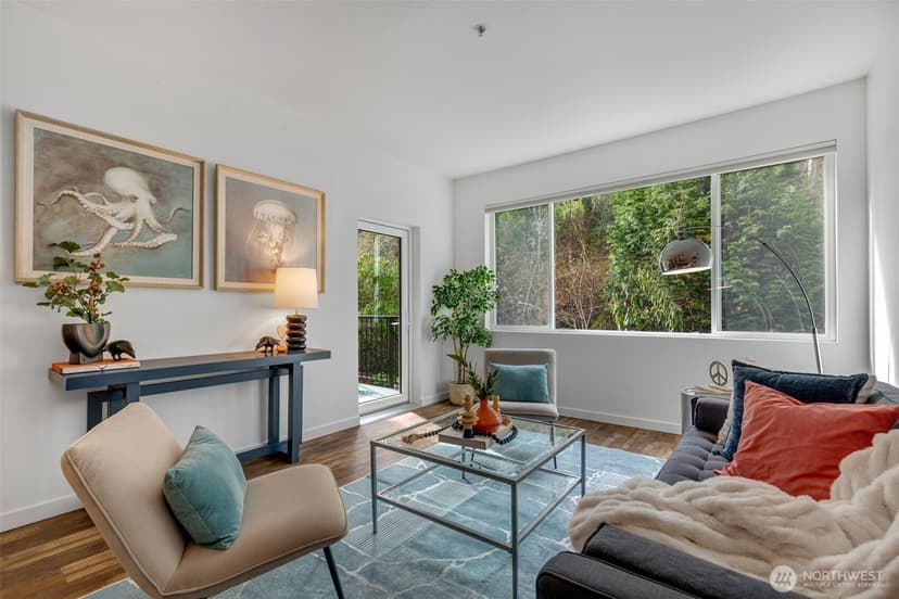 Property photo for 3213 Harbor Avenue SW #216, Seattle photo 4