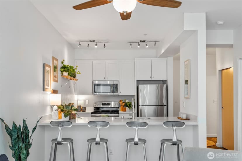 Property photo for 3213 Harbor Avenue SW #216, Seattle photo 9