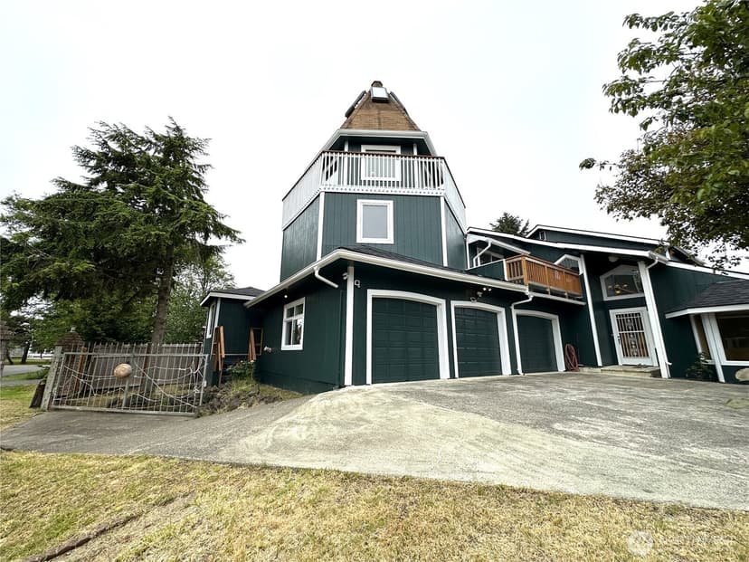 Property photo for 832 Whale Court SW, Ocean Shores photo 31
