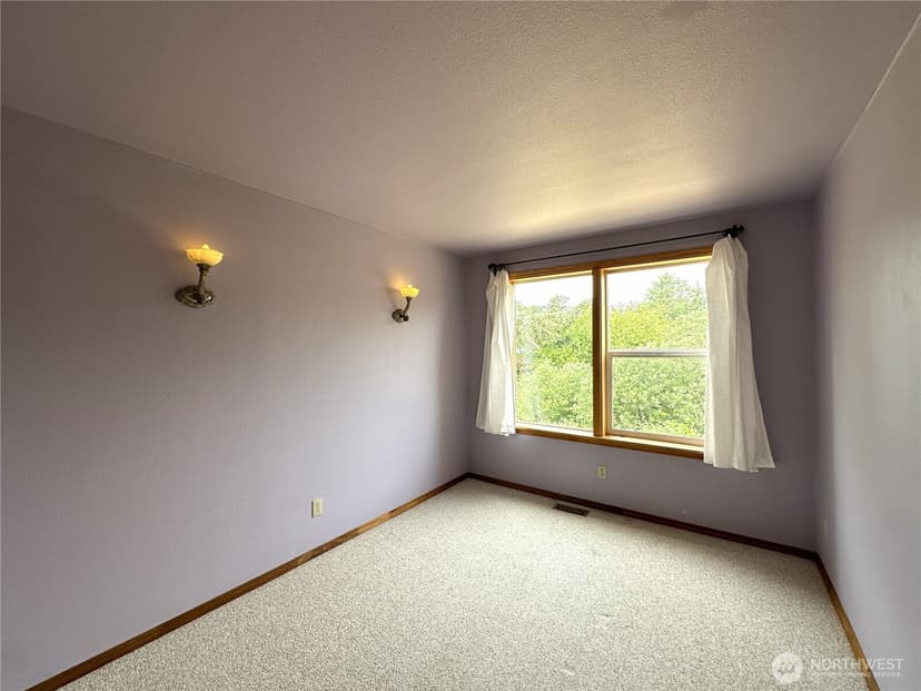Property photo for 832 Whale Court SW, Ocean Shores photo 11