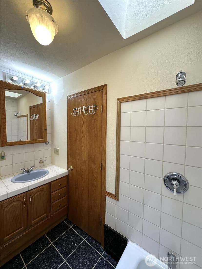 Property photo for 832 Whale Court SW, Ocean Shores photo 19