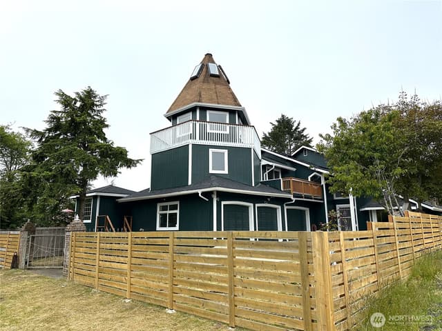 Property photo for 832 Whale Court SW, Ocean Shores photo 2