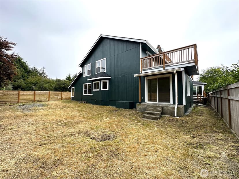 Property photo for 832 Whale Court SW, Ocean Shores photo 29