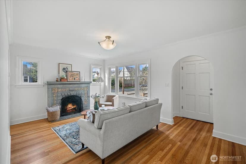 Property photo for 717 NW 56th Street, Seattle photo 4