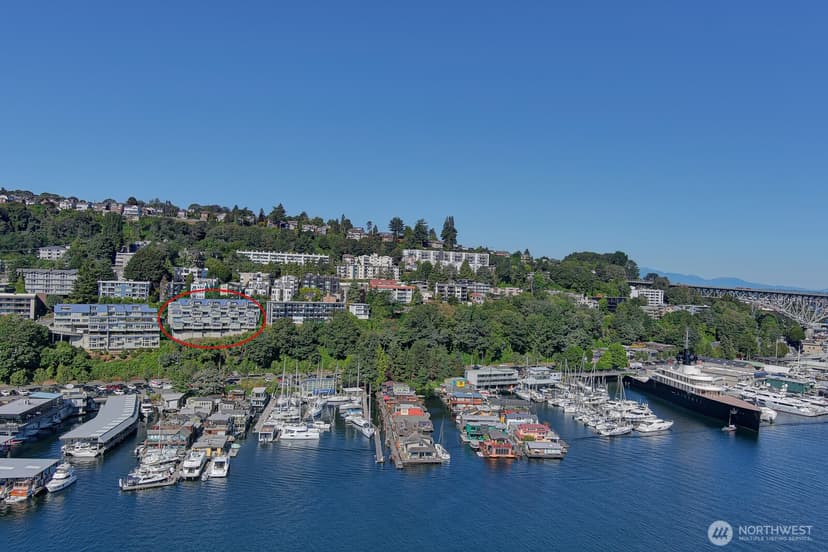 Property photo for 2420 8th Avenue N #201, Seattle photo 34