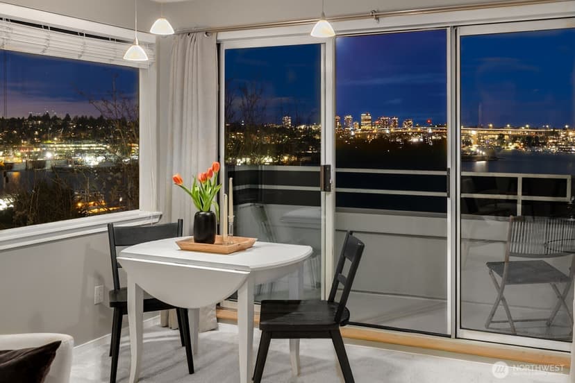 Property photo for 2420 8th Avenue N #201, Seattle photo 18