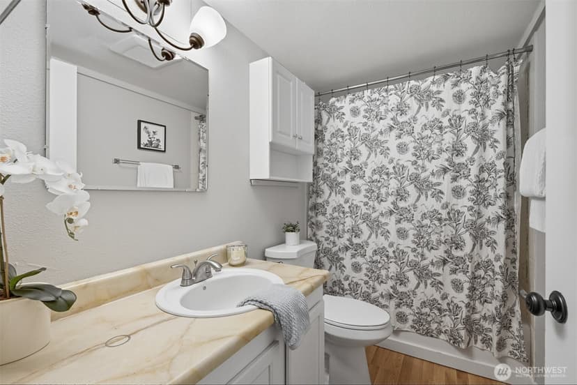 Property photo for 9416 1st Avenue NE #305, Seattle photo 20