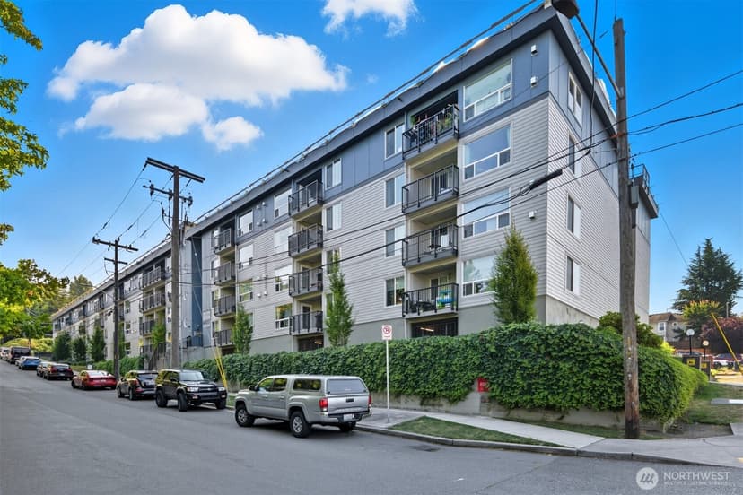 Property photo for 9416 1st Avenue NE #305, Seattle photo 4