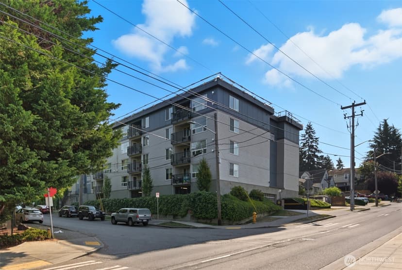 Property photo for 9416 1st Avenue NE #305, Seattle photo 6
