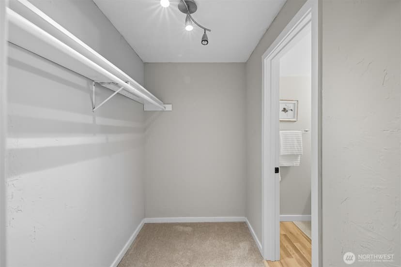 Property photo for 9416 1st Avenue NE #305, Seattle photo 25
