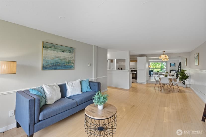 Property photo for 9416 1st Avenue NE #305, Seattle photo 14
