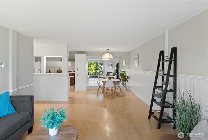 Property photo for 9416 1st Avenue NE #305, Seattle photo 13