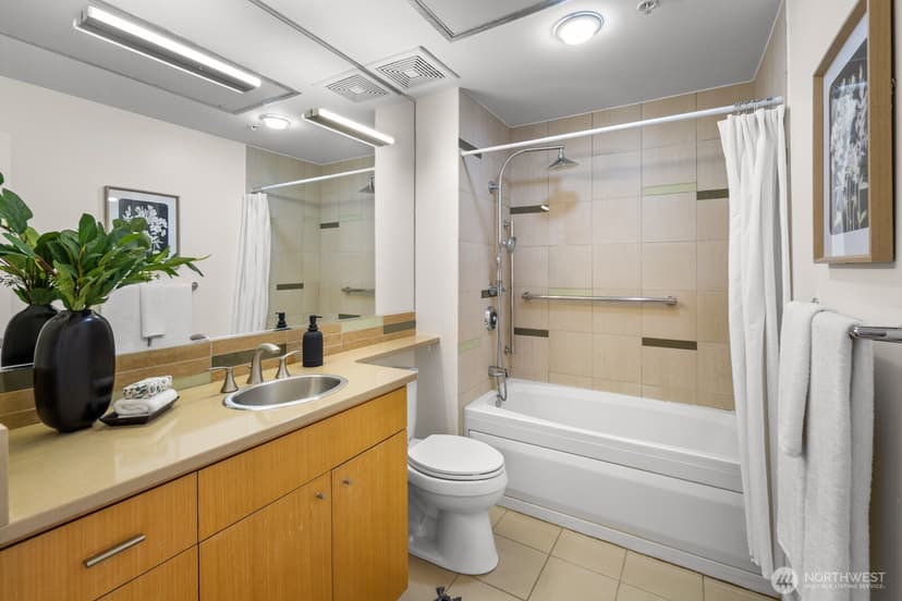 Property photo for 17 W Mercer Street #304, Seattle photo 25