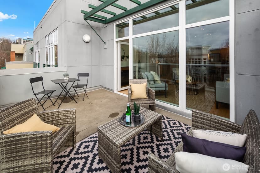 Property photo for 17 W Mercer Street #304, Seattle photo 29