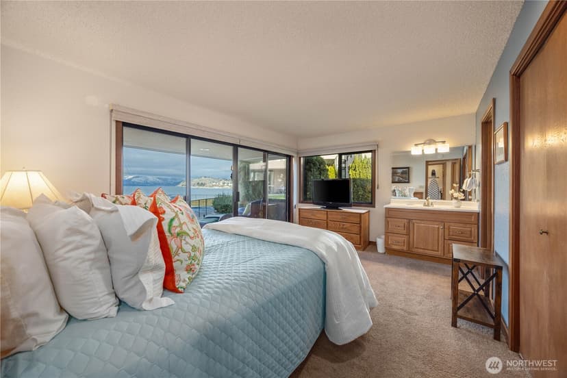 Property photo for 100 Lake Chelan Shores Drive #11-3, Chelan photo 6