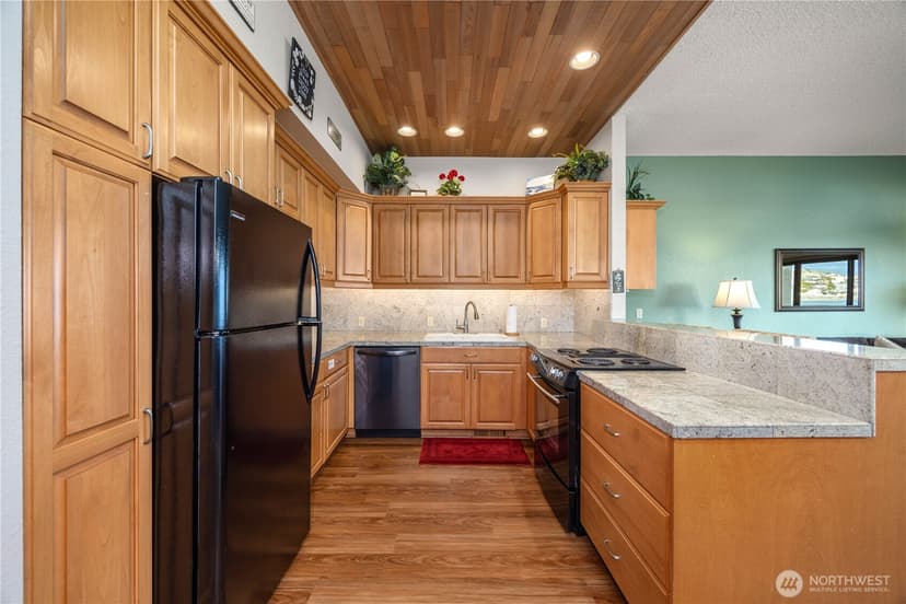 Property photo for 100 Lake Chelan Shores Drive #11-3, Chelan photo 13