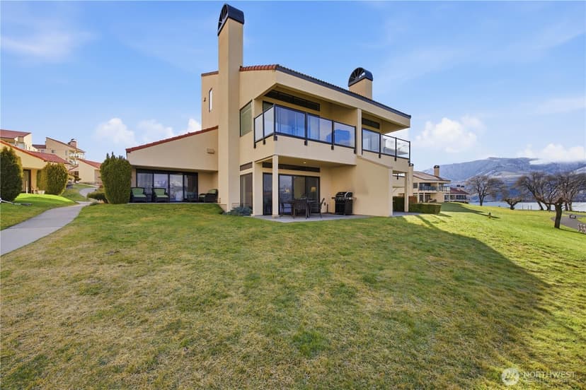 Property photo for 100 Lake Chelan Shores Drive #11-3, Chelan photo 23