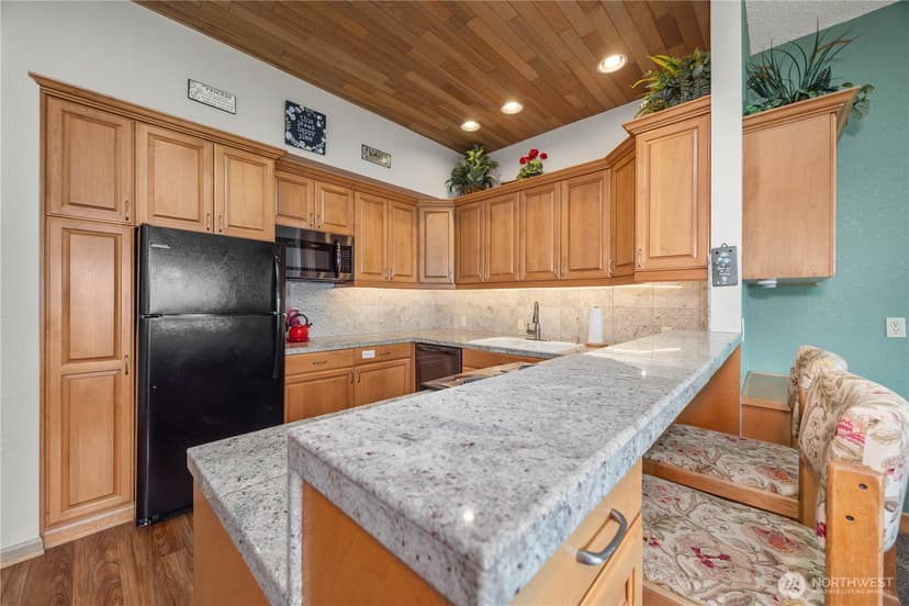 Property photo for 100 Lake Chelan Shores Drive #11-3, Chelan photo 14