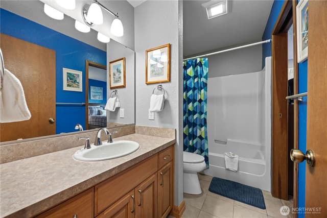 Property photo for 100 Lake Chelan Shores Drive #11-3, Chelan photo 5
