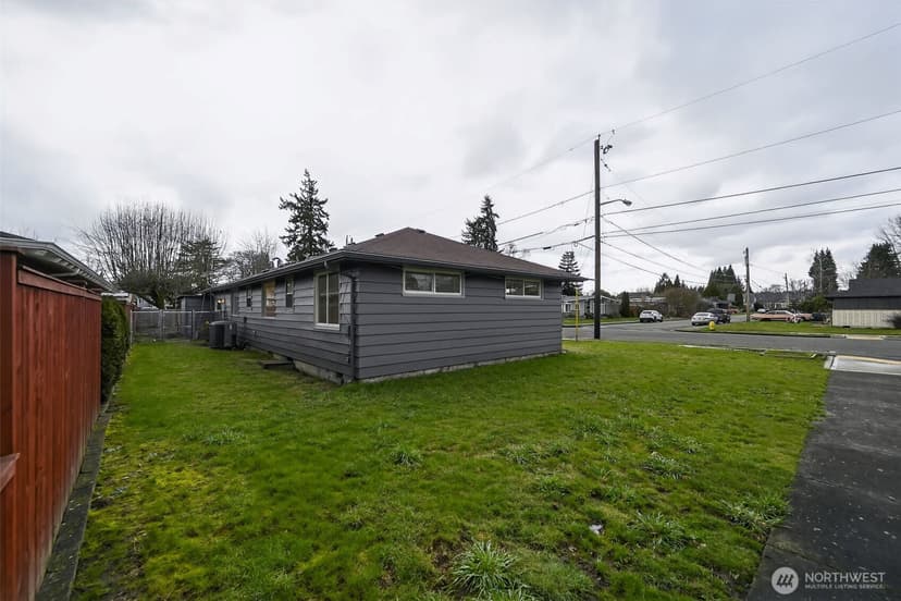 Property photo for 804 7th Avenue NW, Puyallup photo 22