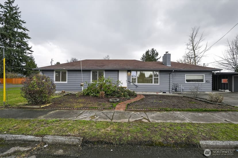 Property photo for 804 7th Avenue NW, Puyallup