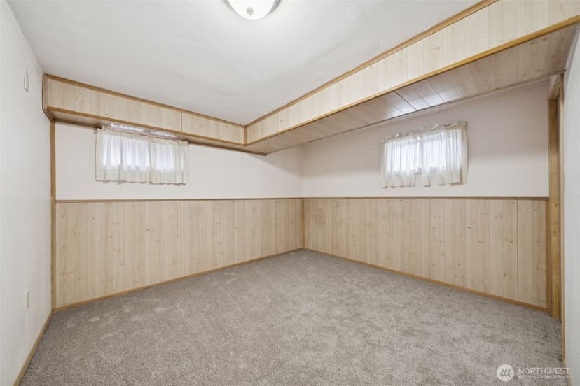 Property photo for 408 8th Avenue NE, Puyallup photo 21