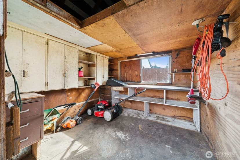 Property photo for 408 8th Avenue NE, Puyallup photo 29