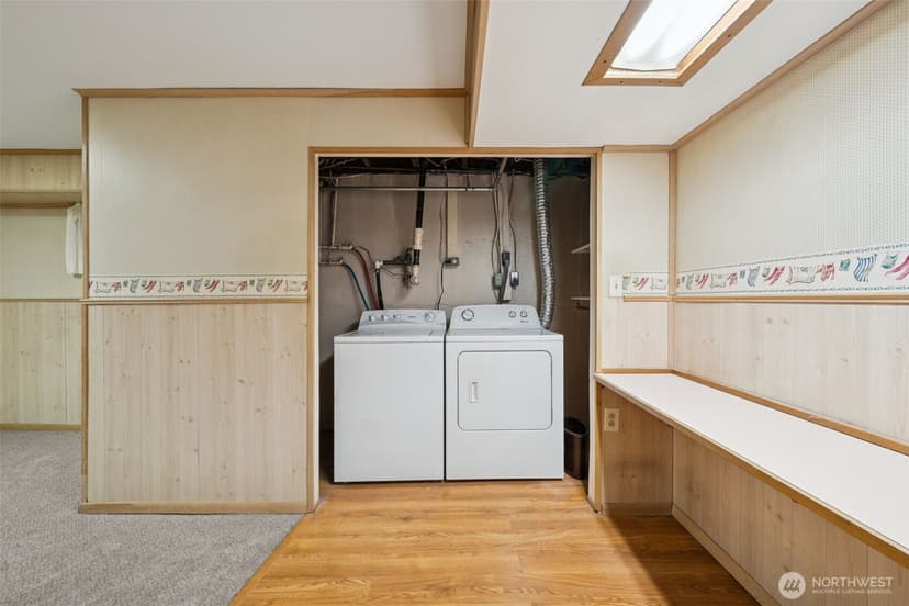Property photo for 408 8th Avenue NE, Puyallup photo 24