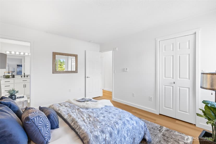 Property photo for 12429 NE 130th Court #G304, Kirkland photo 21