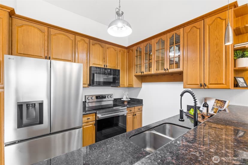Property photo for 12429 NE 130th Court #G304, Kirkland photo 19