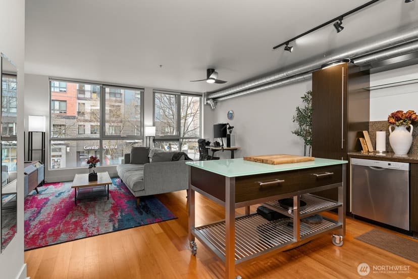 Property photo for 530 Broadway E #208, Seattle photo 3