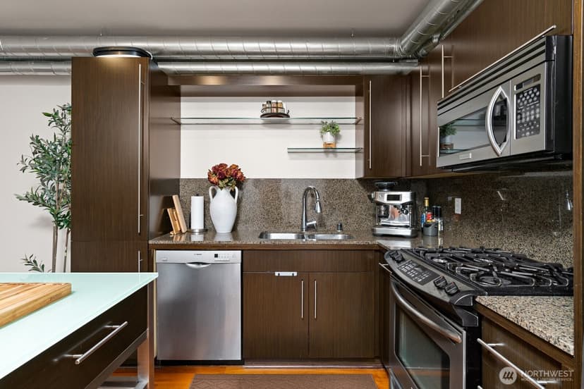 Property photo for 530 Broadway E #208, Seattle photo 4