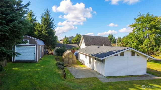 Property photo for 895 Wawona Avenue SW, Ocean Shores photo 2