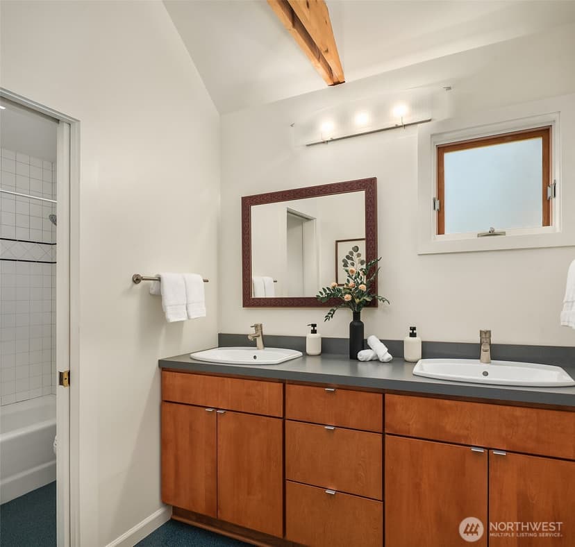 Property photo for 632 35th Avenue, Seattle photo 24