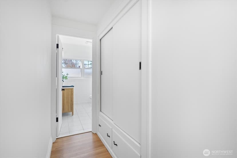 Property photo for 828 Hoyt Avenue, Everett photo 9