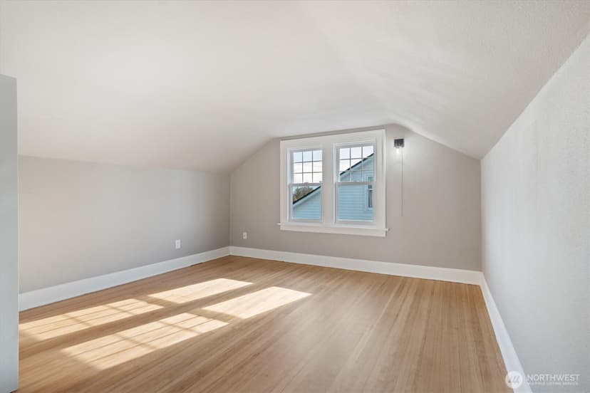 Property photo for 828 Hoyt Avenue, Everett photo 14