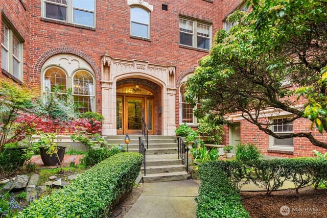 Property photo for 124 Warren Avenue N #302, Seattle