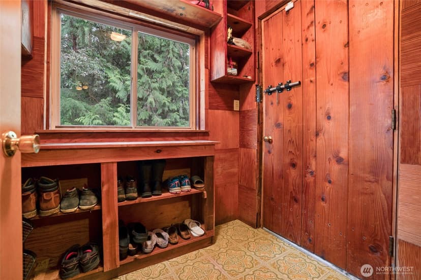 Property photo for 3649 Long Lake Road SE, Port Orchard photo 17