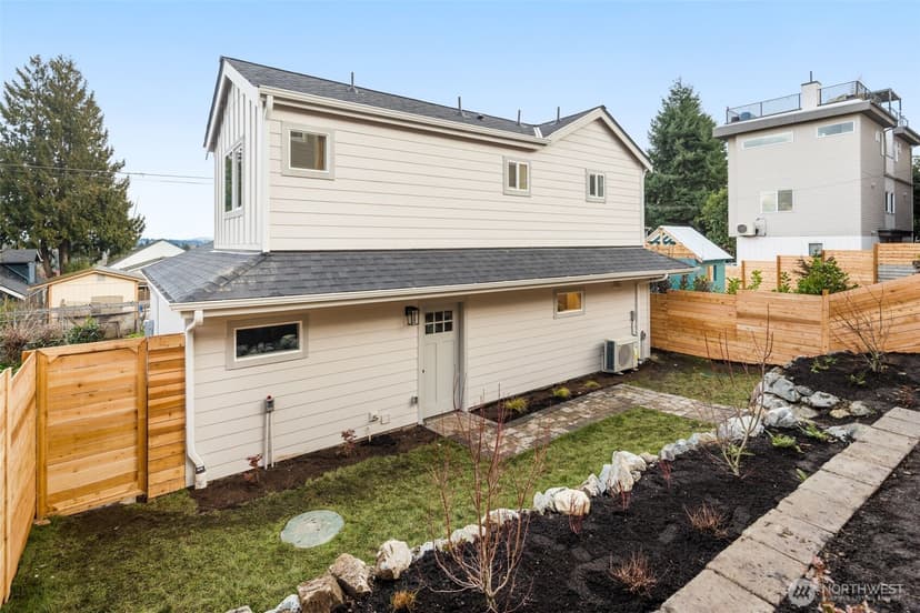 Property photo for 2330 17th Avenue S, Seattle photo 26