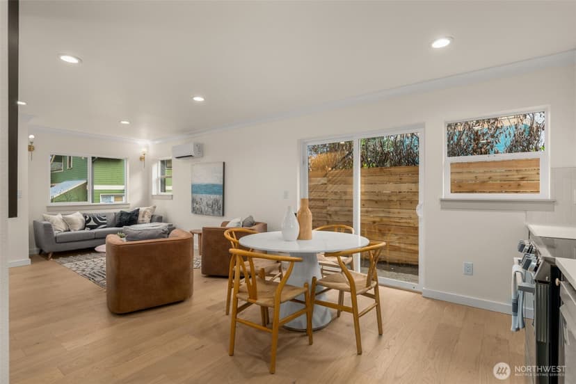 Property photo for 2330 17th Avenue S, Seattle photo 11